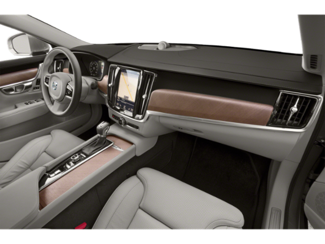 2018 Volvo S90 Momentum