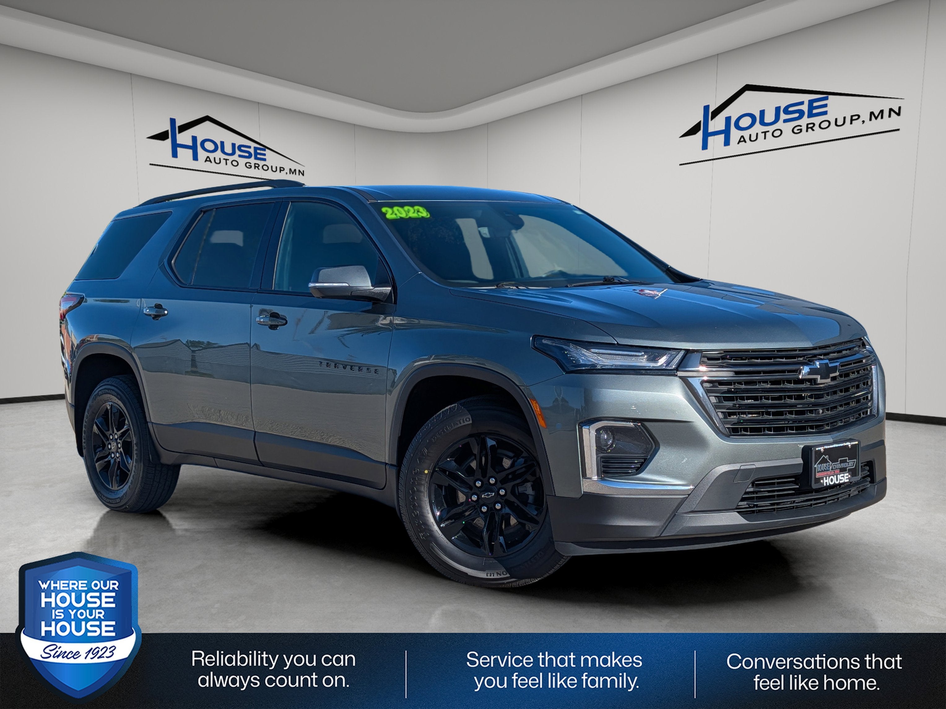 2023 Chevrolet Traverse LT Cloth