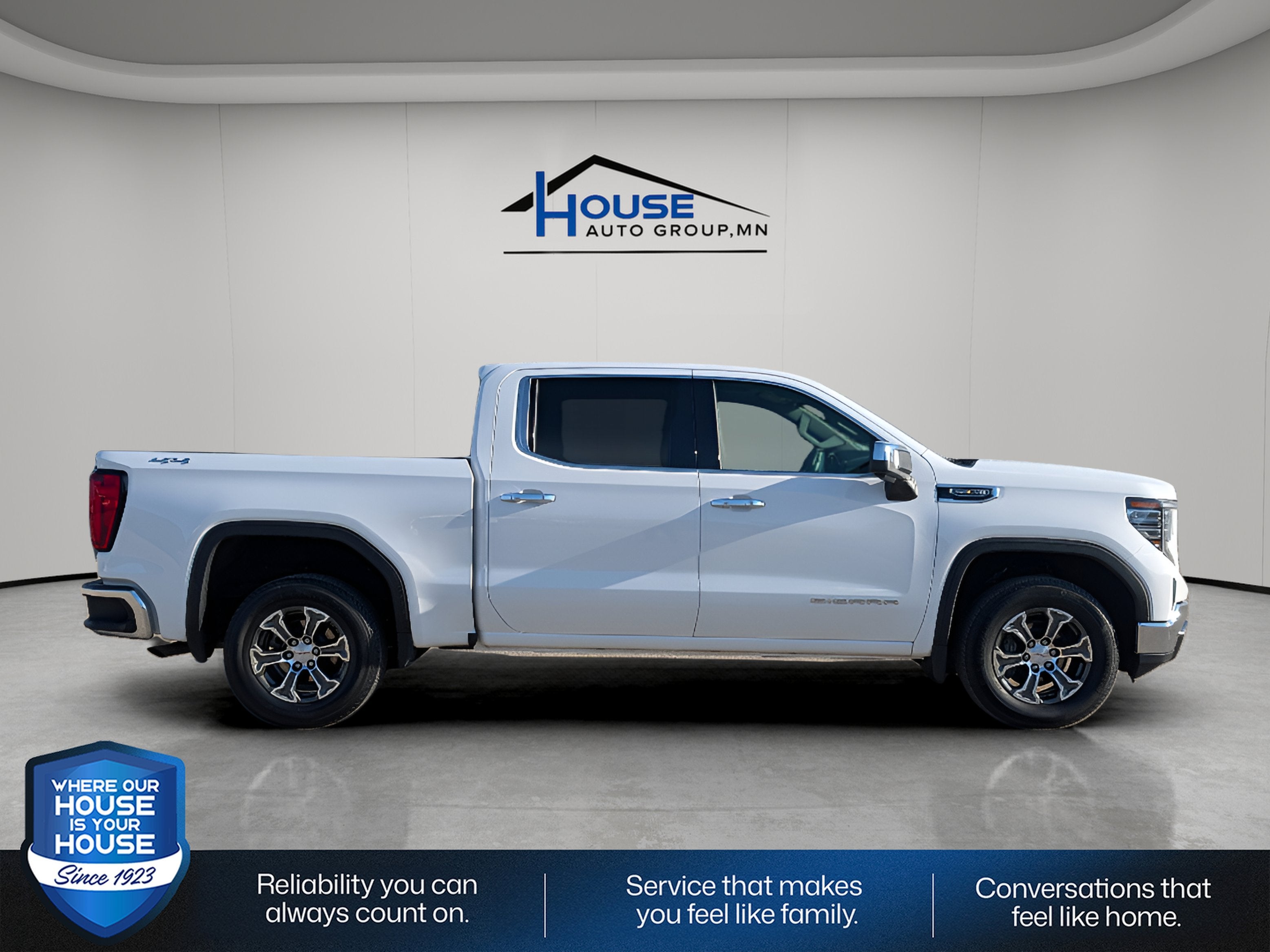 2025 GMC Sierra 1500 SLT