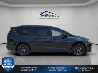 2020 Chrysler Pacifica Touring L Plus