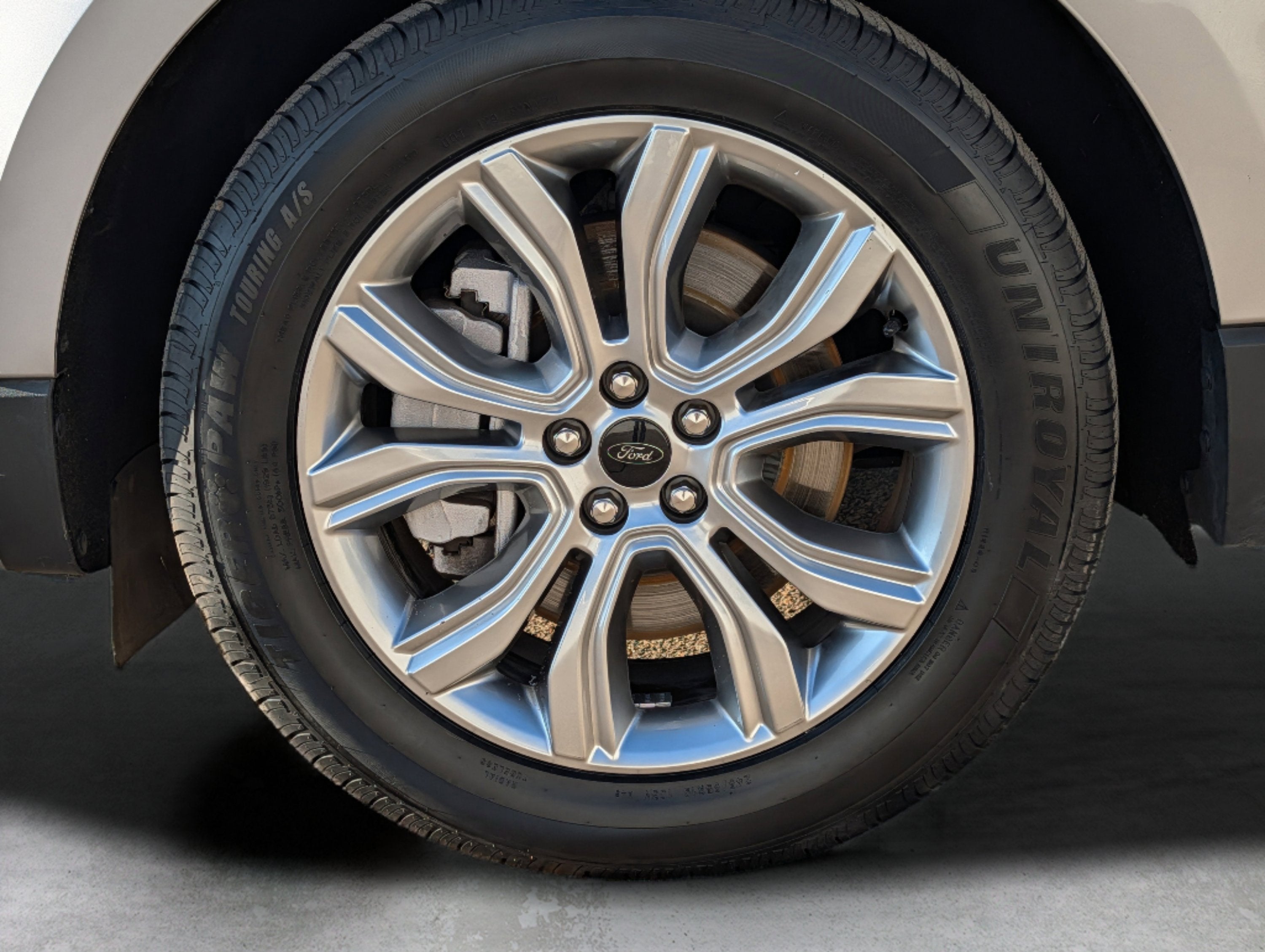 2024 Ford Edge Titanium