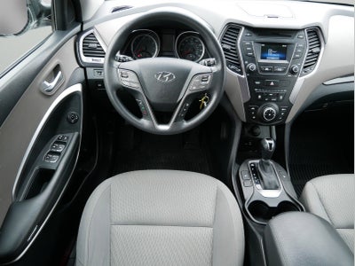 2016 Hyundai Santa Fe SE