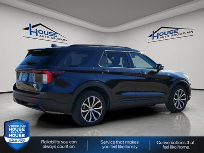 2025 Ford Explorer ST-Line