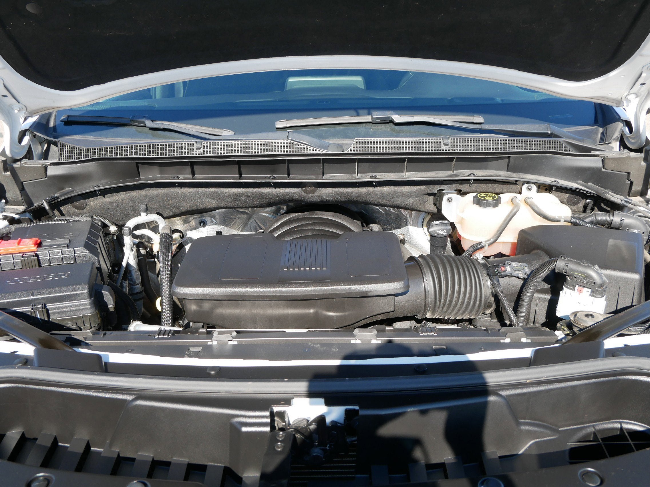 2023 Chevrolet Suburban LS