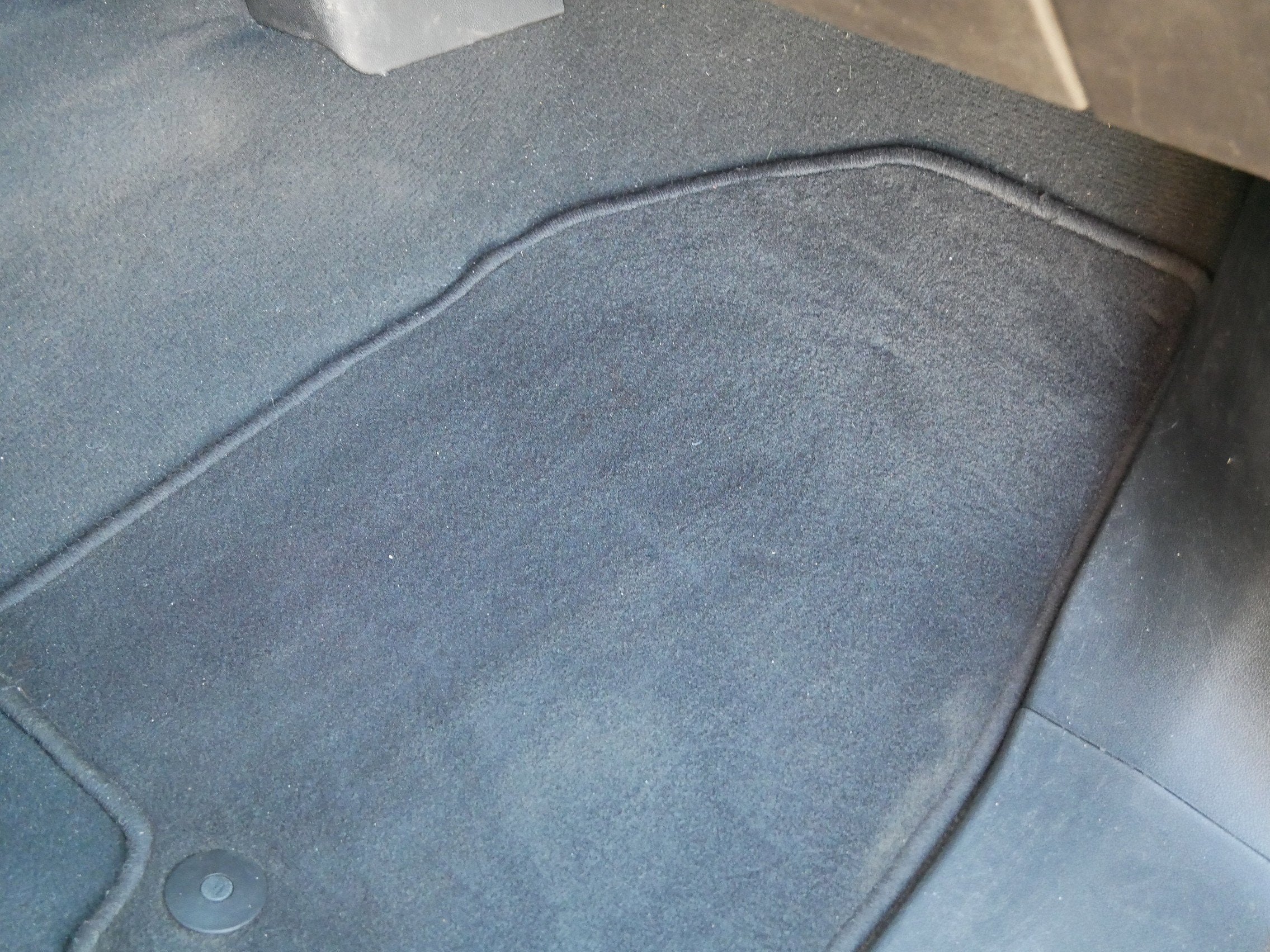 2023 Chevrolet Suburban LS