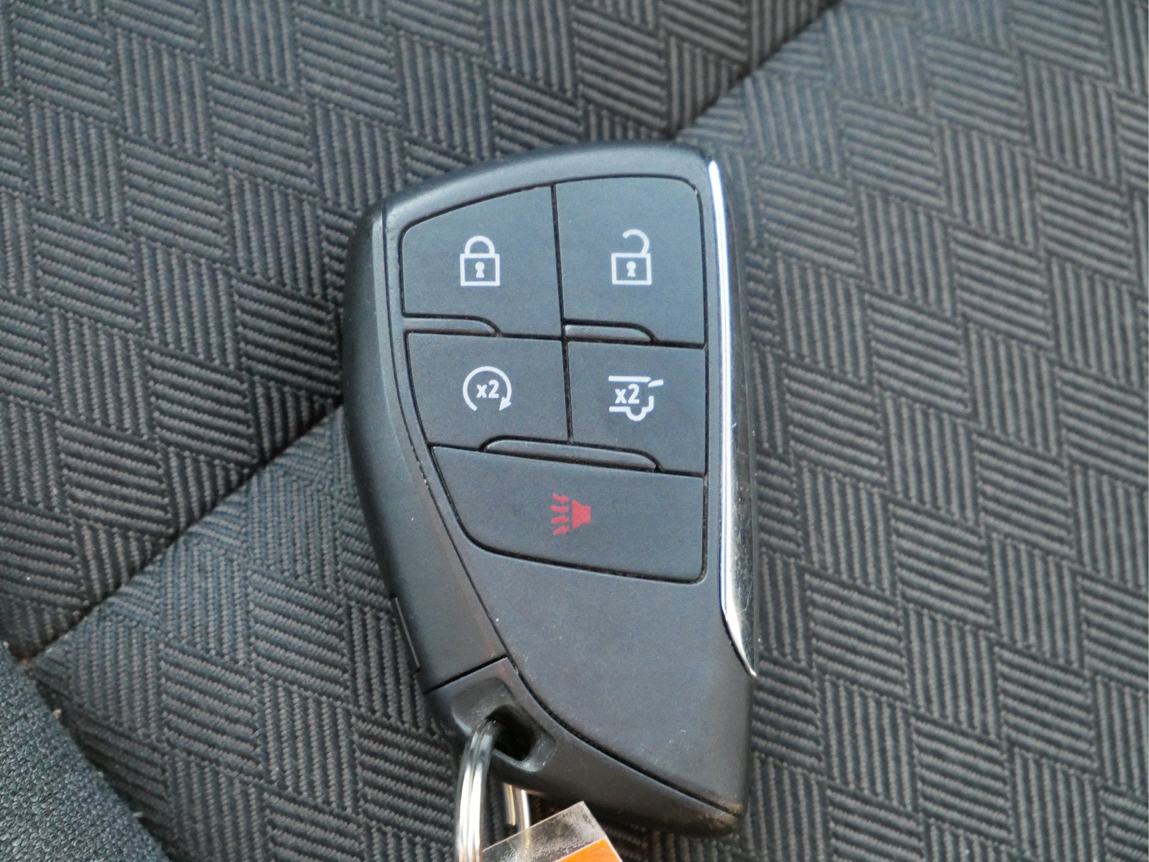 2023 Chevrolet Suburban LS