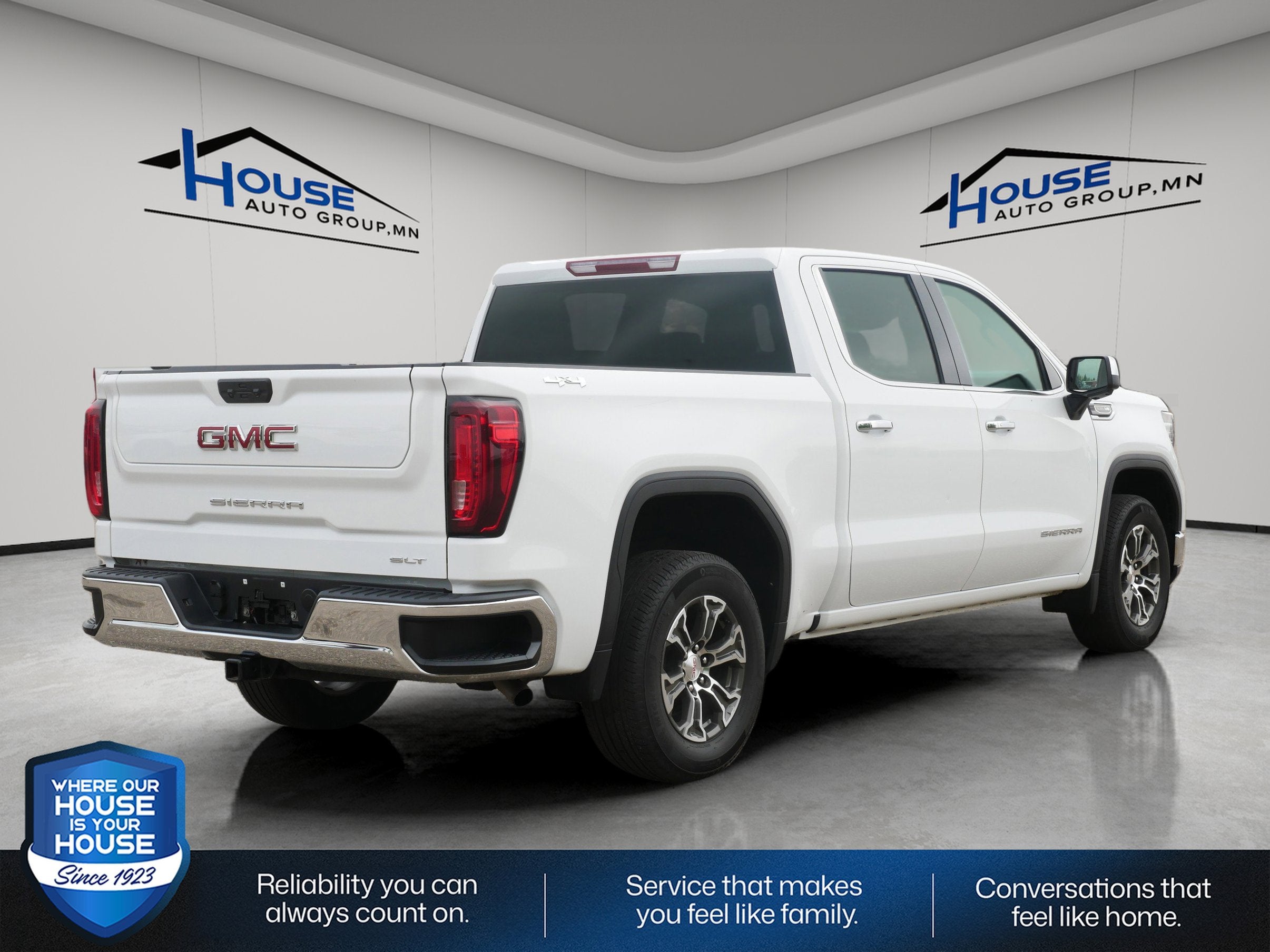 2025 GMC Sierra 1500 SLT