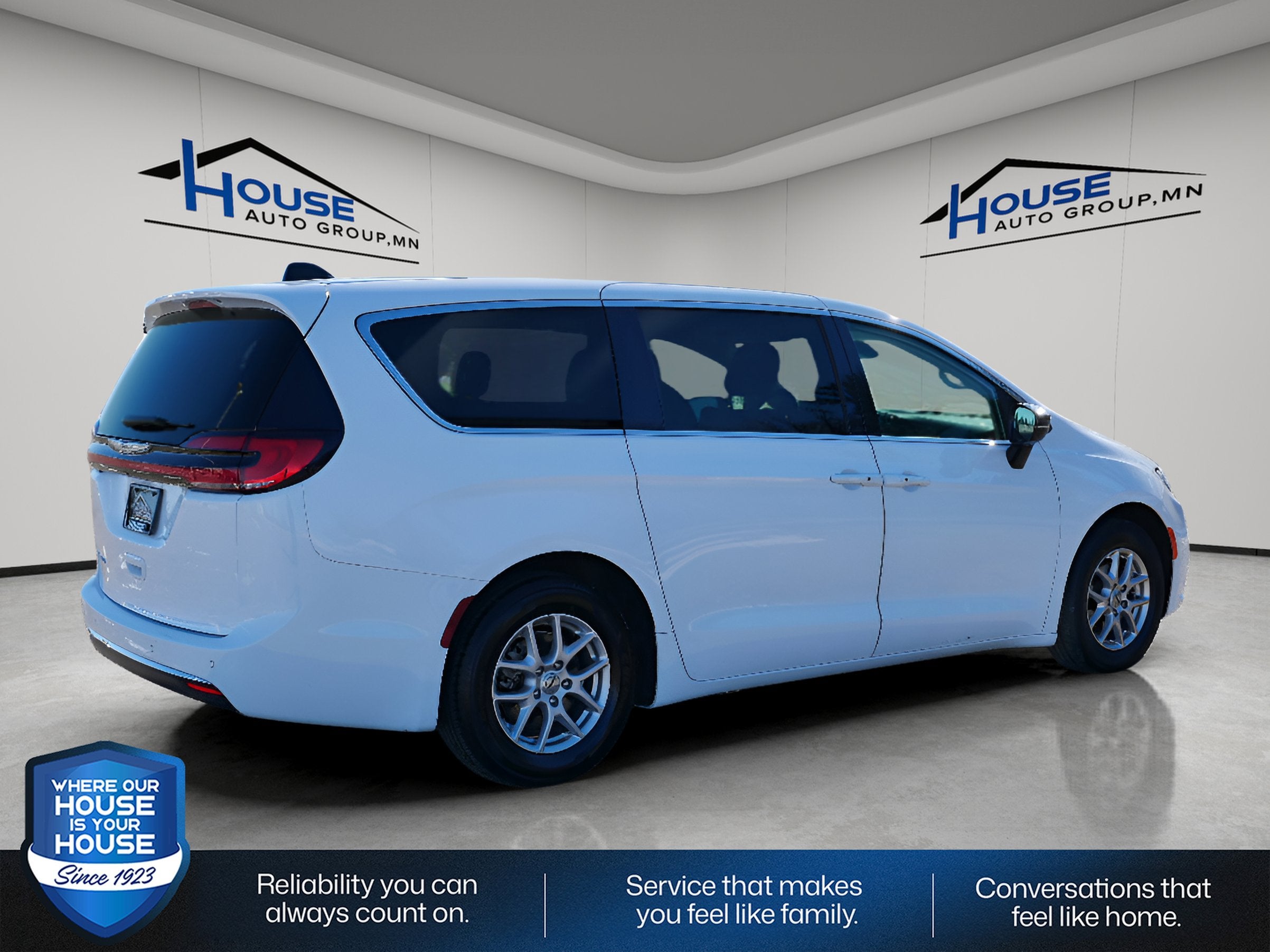 2024 Chrysler Pacifica Touring L