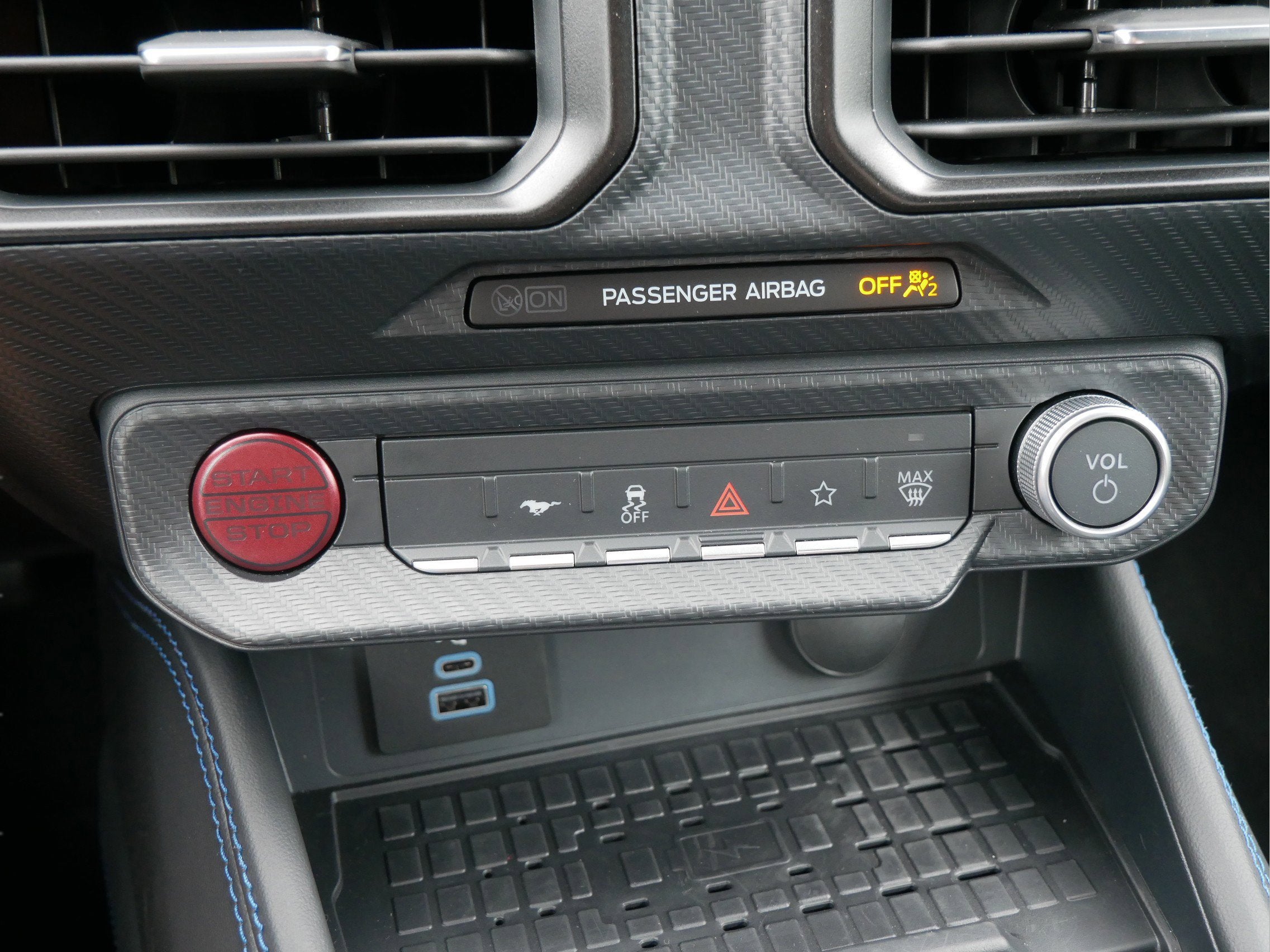 2024 Ford Mustang Dark Horse