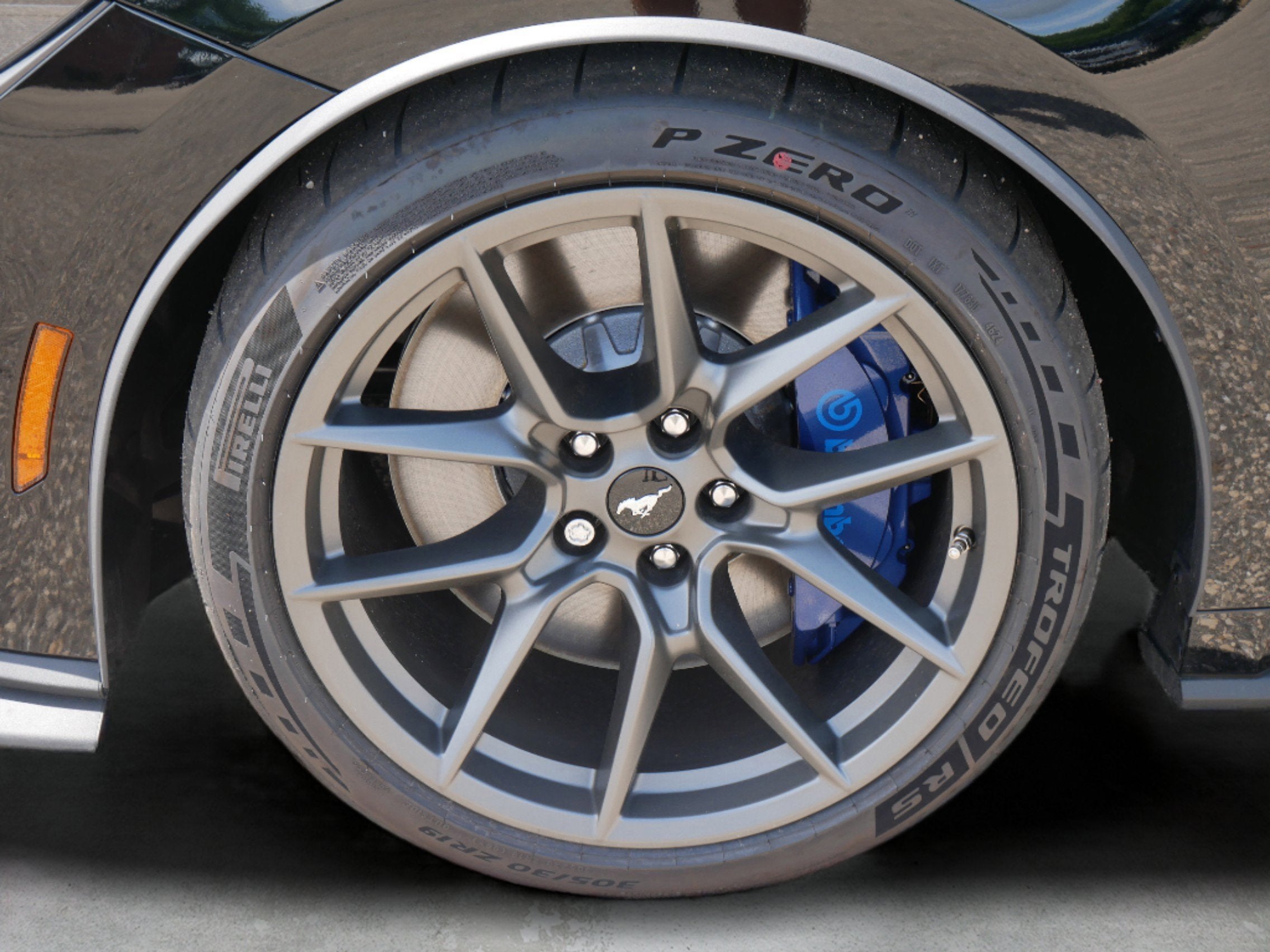 2025 Ford Mustang Dark Horse