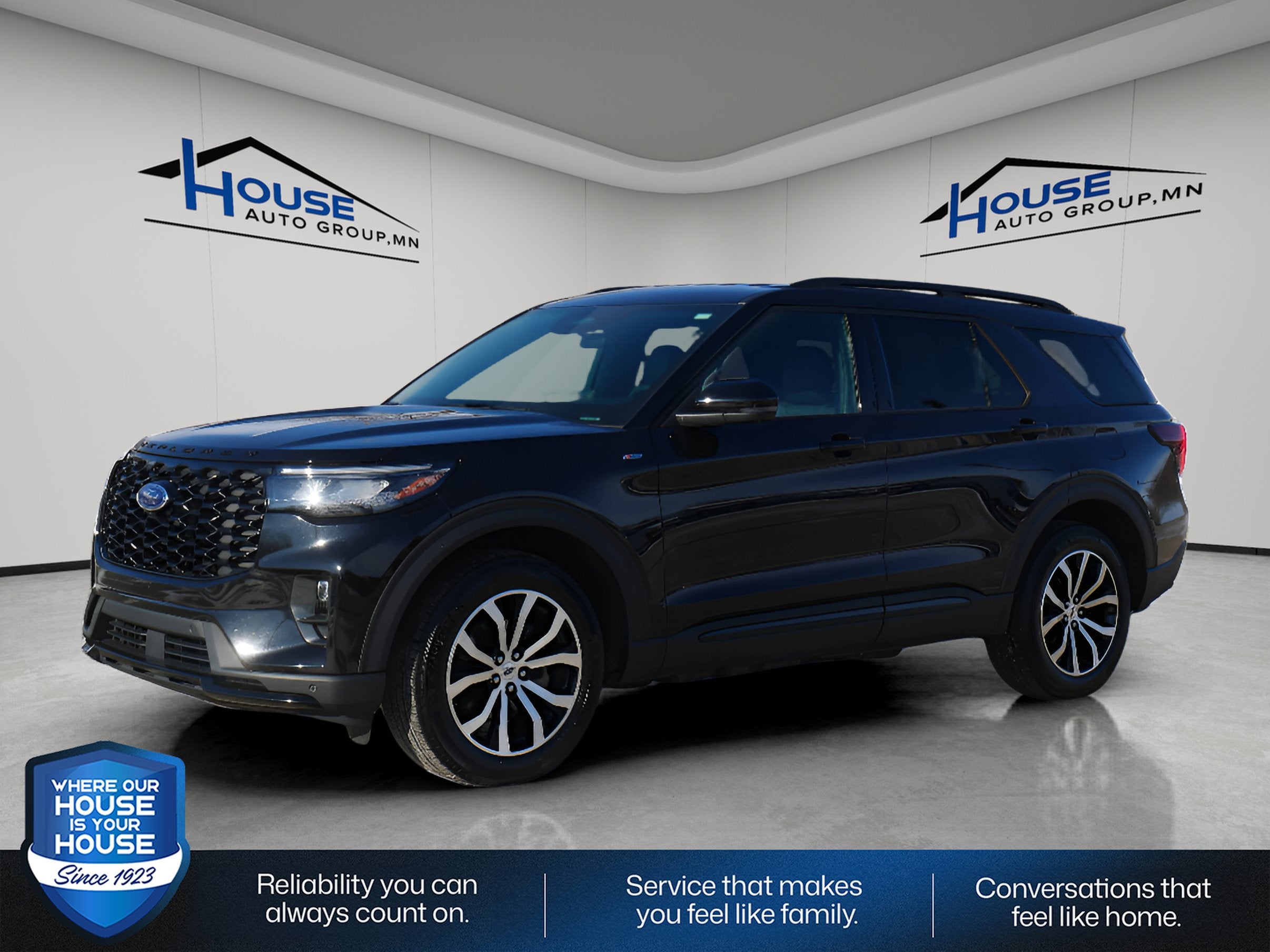 Used 2025 Ford Explorer ST-LINE with VIN 1FMUK8KH7SGB32403 for sale in Red Wing, Minnesota