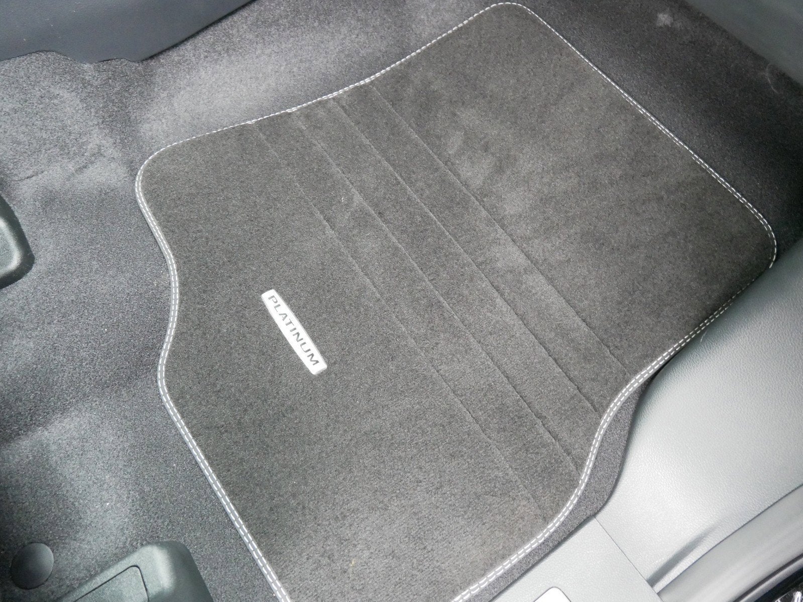 2023 Ford F-150 Lightning Platinum