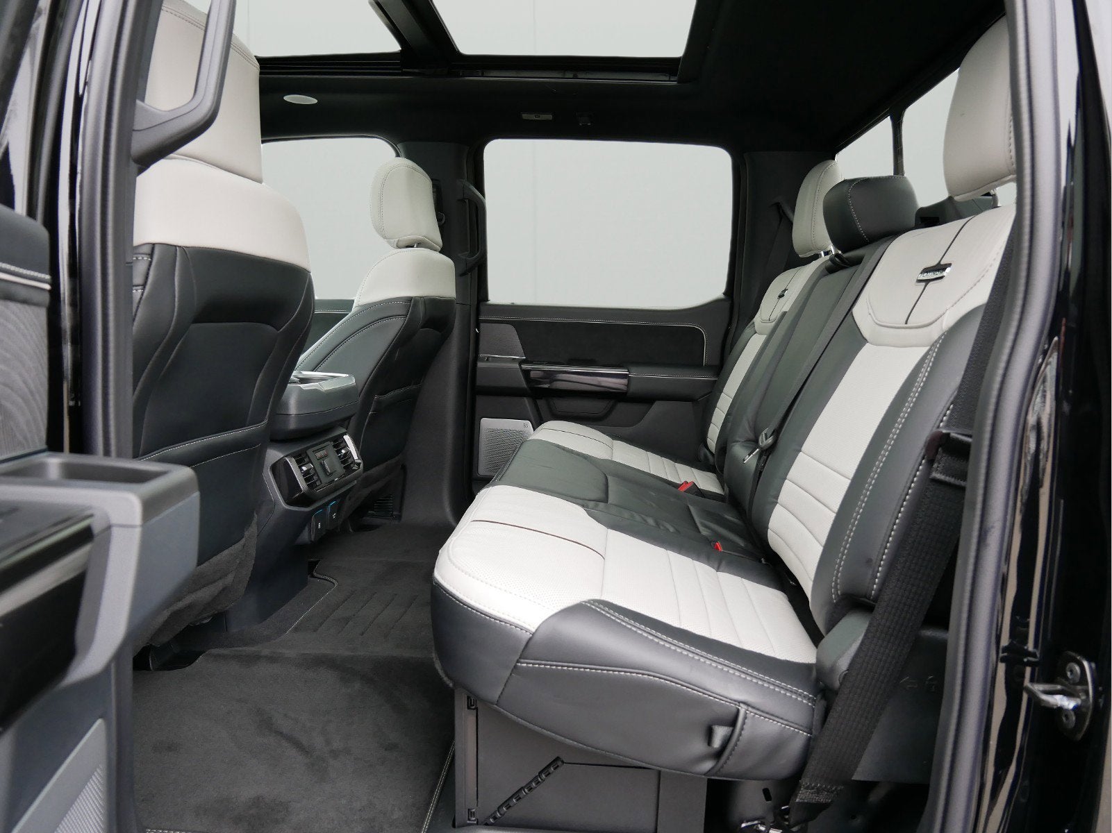 2023 Ford F-150 Lightning Platinum