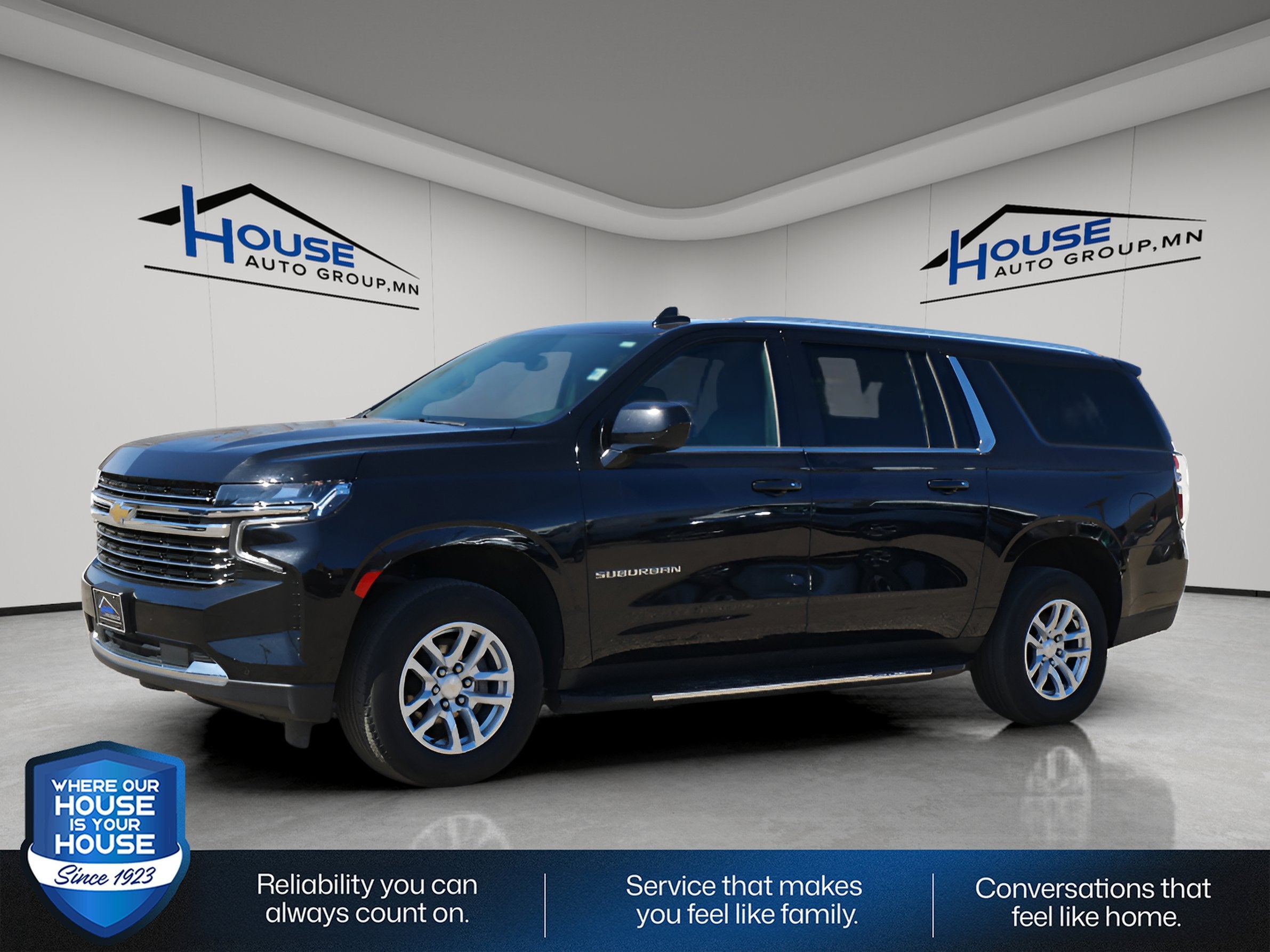 Used 2024 Chevrolet Suburban LT with VIN 1GNSKCKDXRR181564 for sale in Red Wing, Minnesota