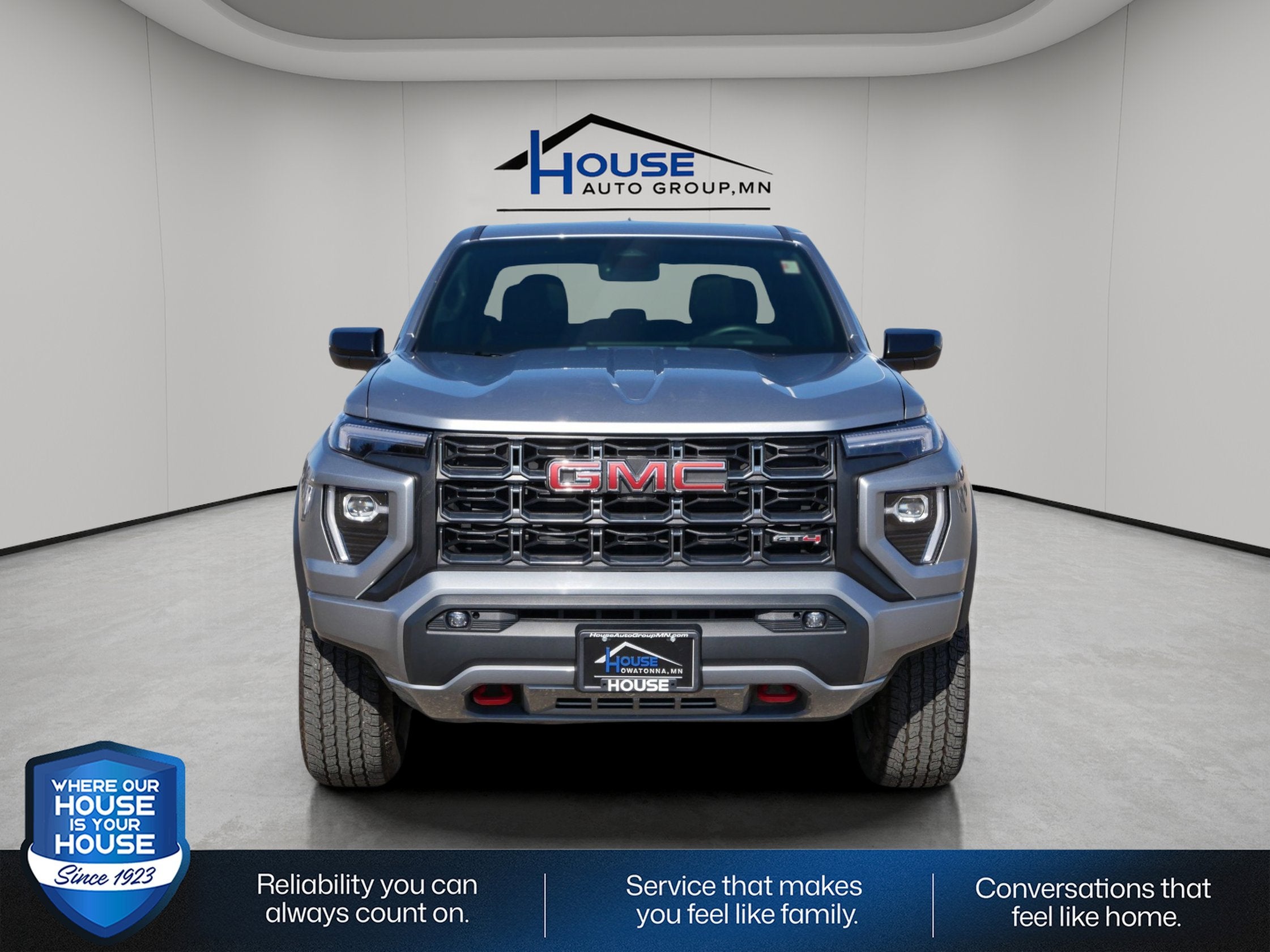 2023 GMC Canyon 4WD AT4