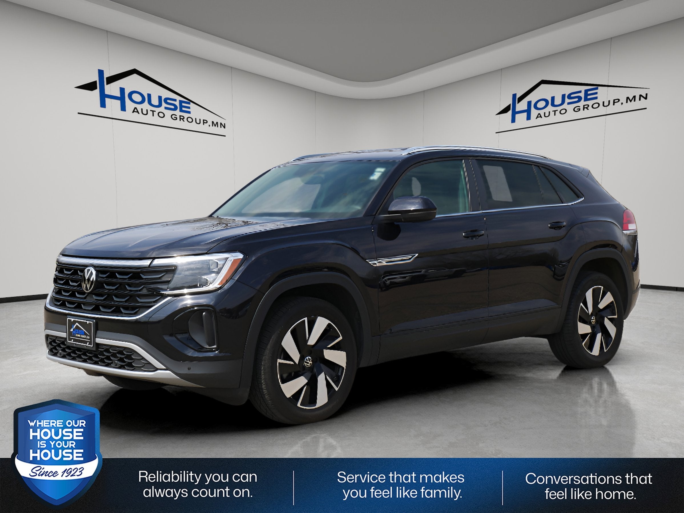 2025 Volkswagen Atlas Cross Sport 2.0T SE w/Technology