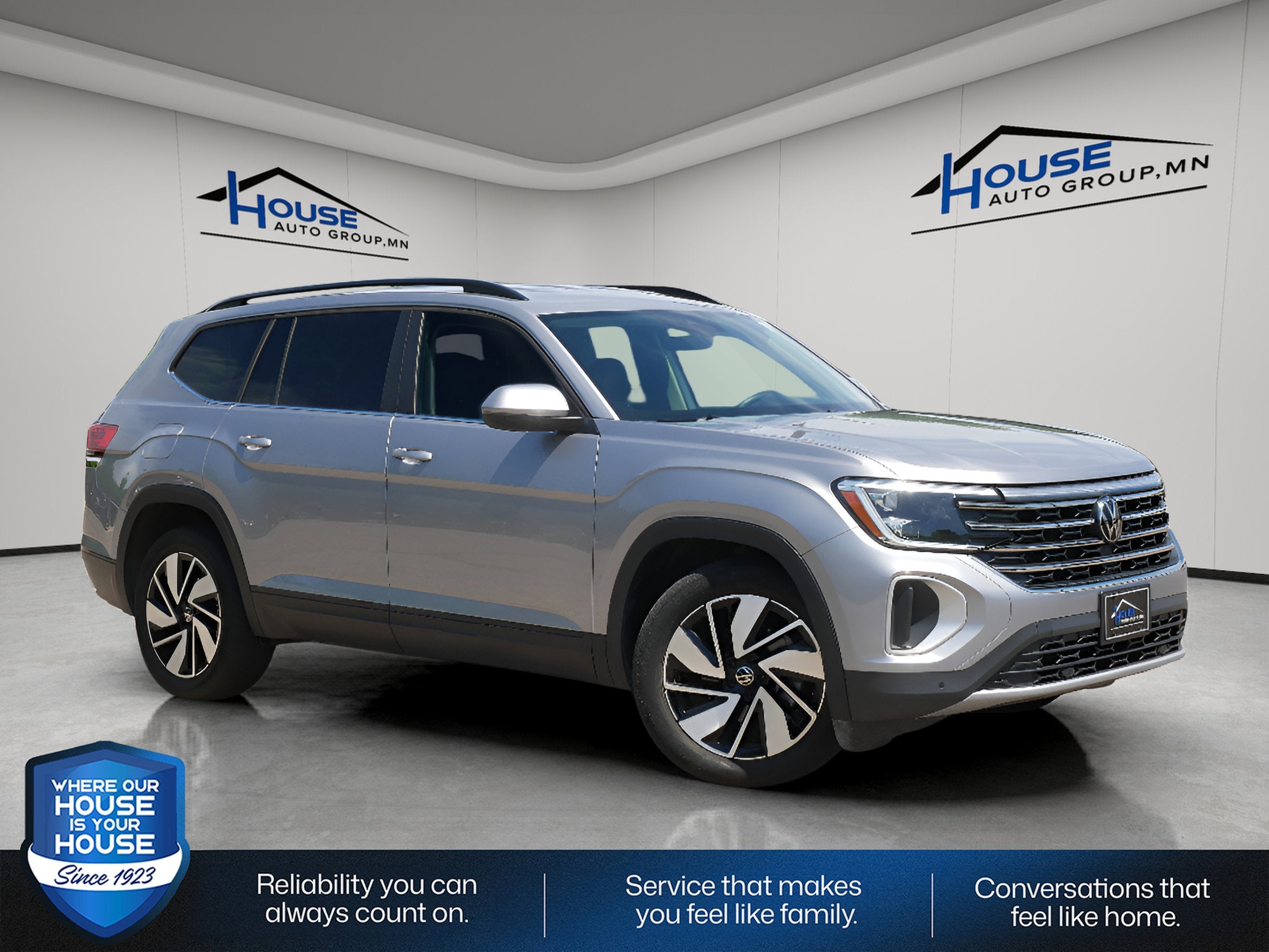 2025 Volkswagen Atlas 2.0T SE w/Technology