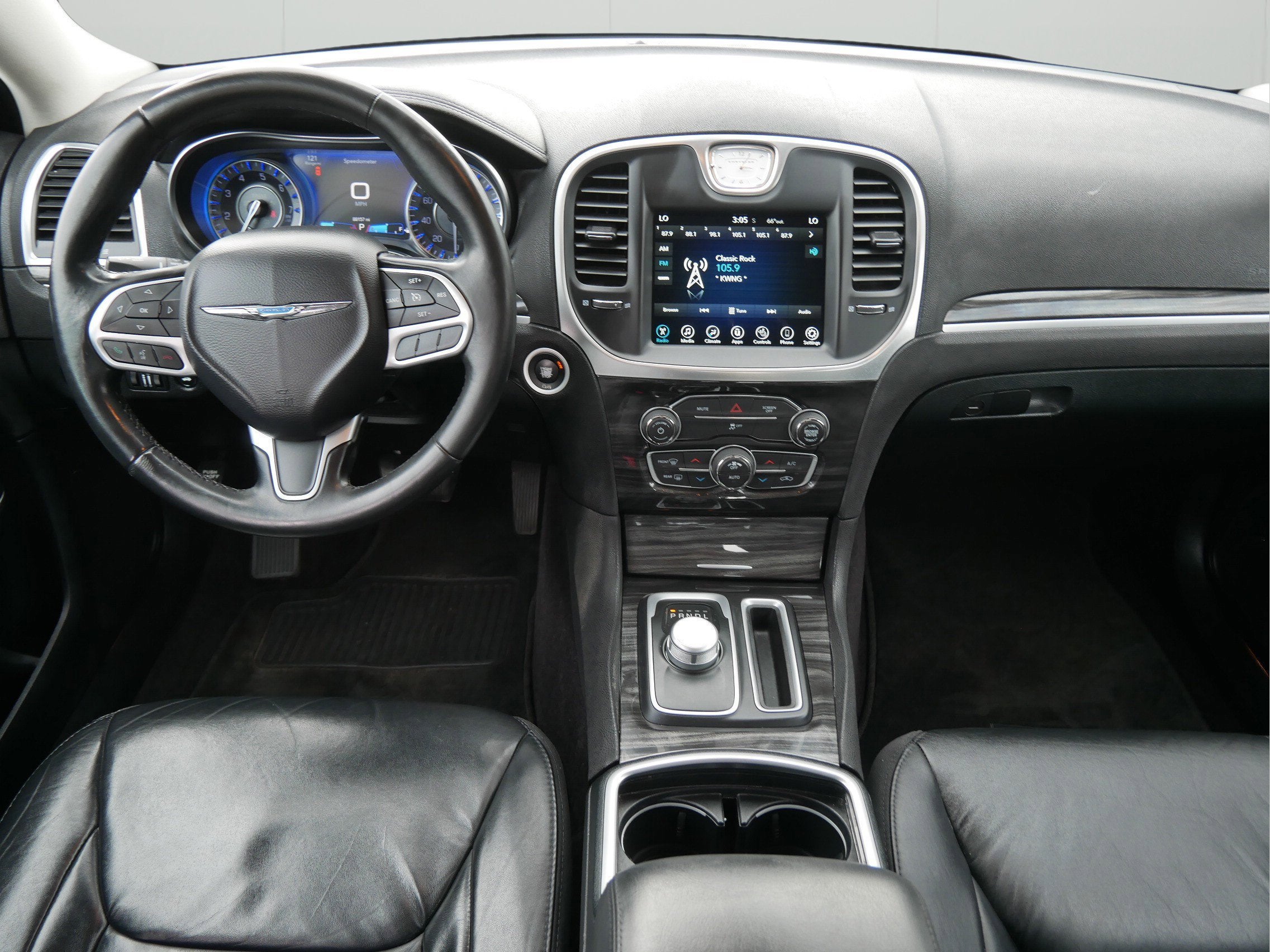 2017 Chrysler 300 Limited