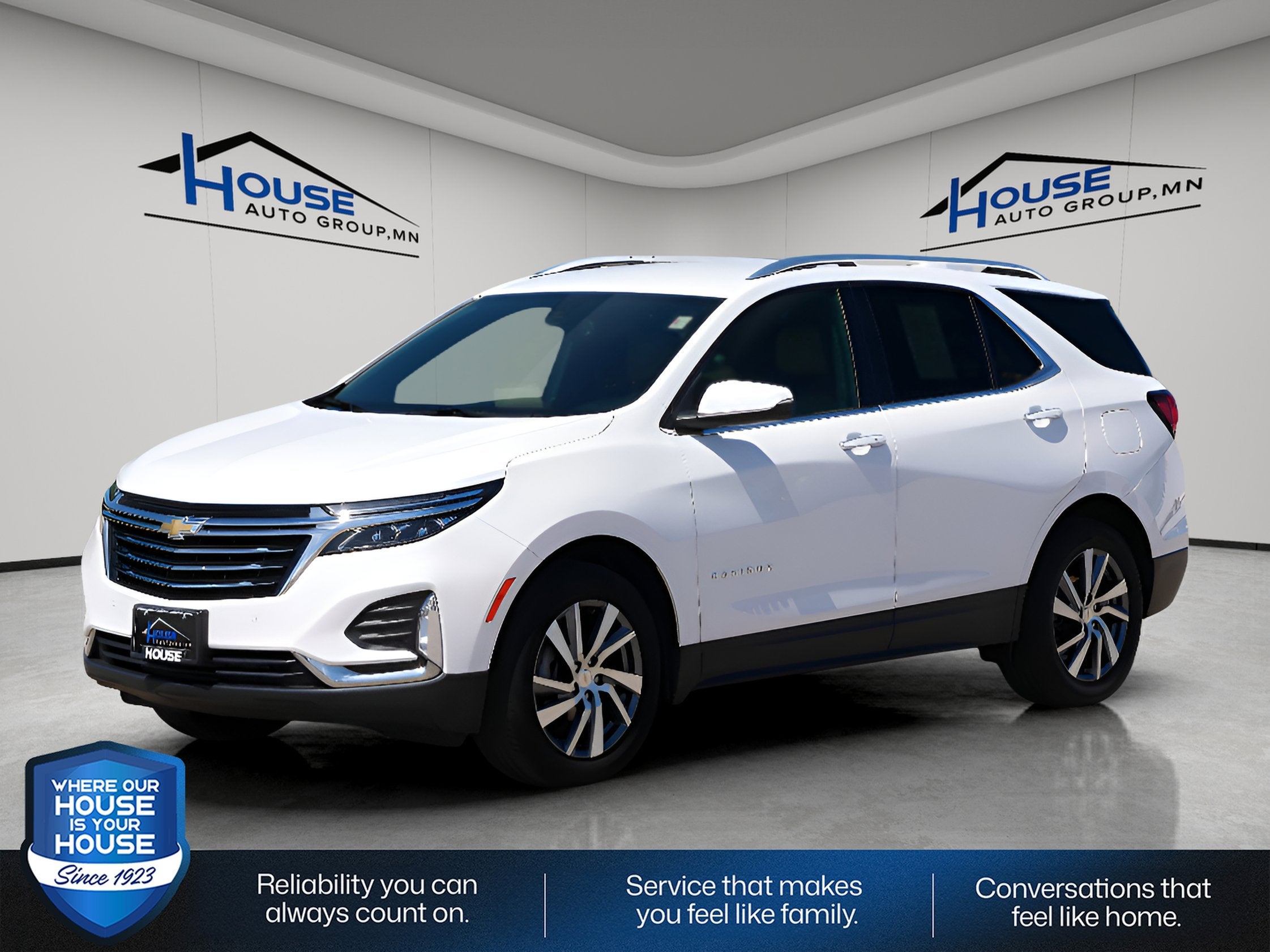 Used 2022 Chevrolet Equinox Premier with VIN 3GNAXXEV8NS196628 for sale in Red Wing, Minnesota