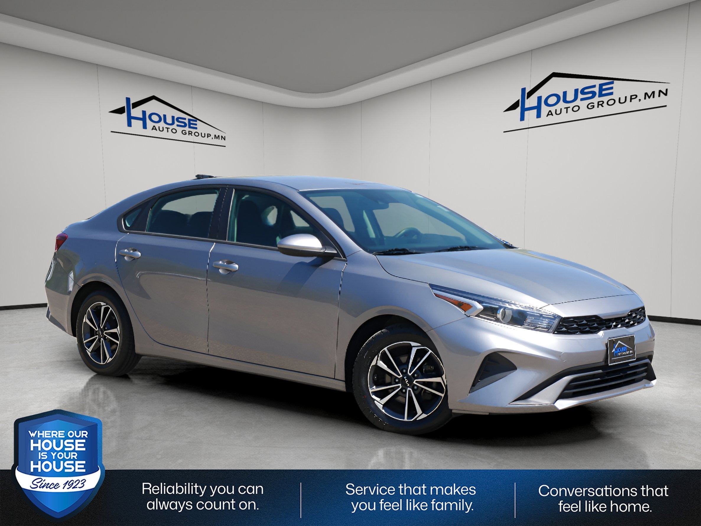 2023 Kia Forte LXS AT's photo