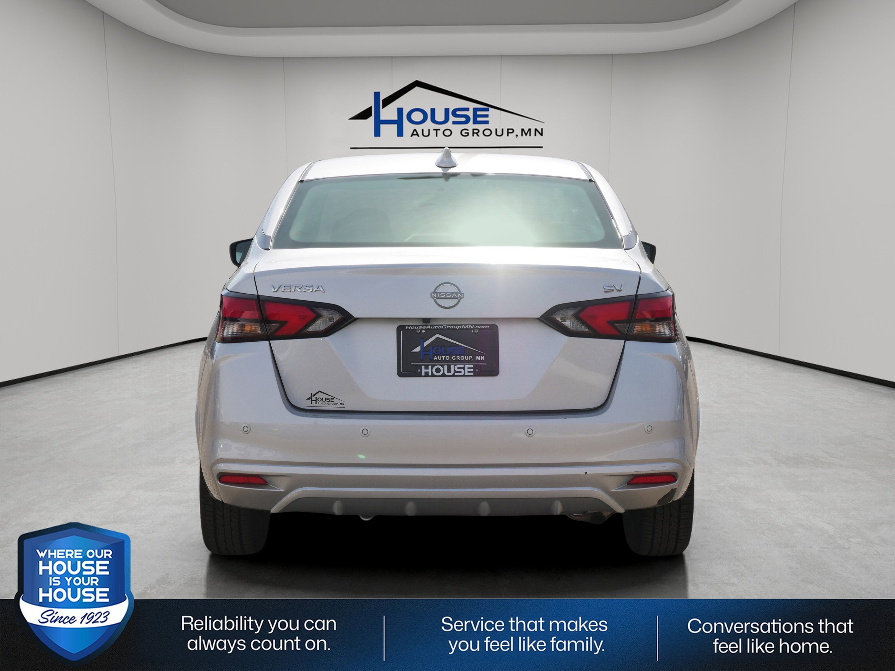 2023 Nissan Versa SV