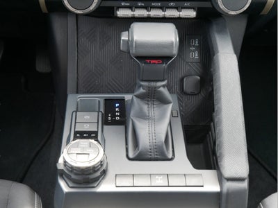 2025 Toyota Tacoma 4WD SR5