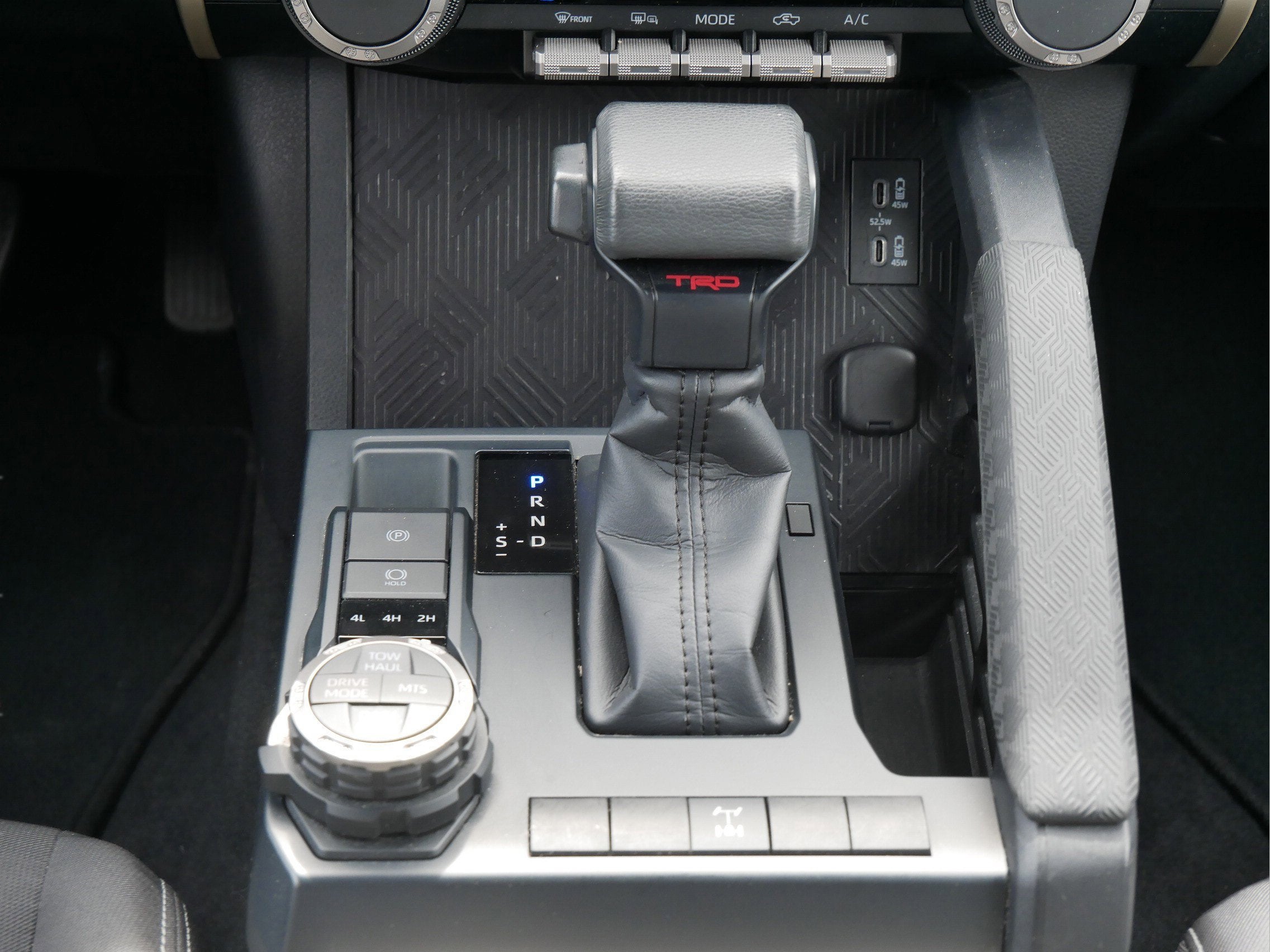 2025 Toyota Tacoma 4WD SR5