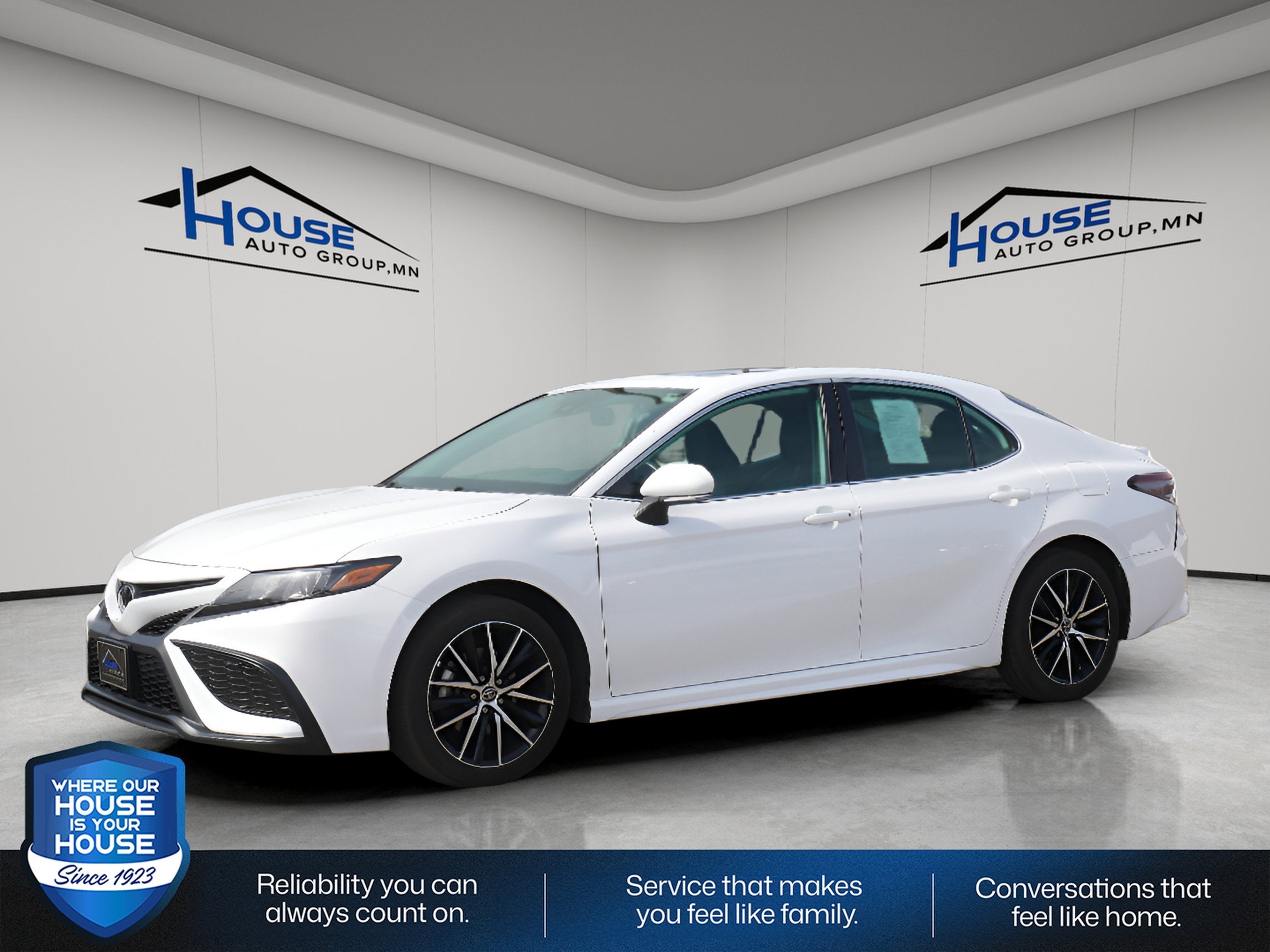 Used 2023 Toyota Camry SE with VIN 4T1S11AK3PU832717 for sale in Red Wing, Minnesota