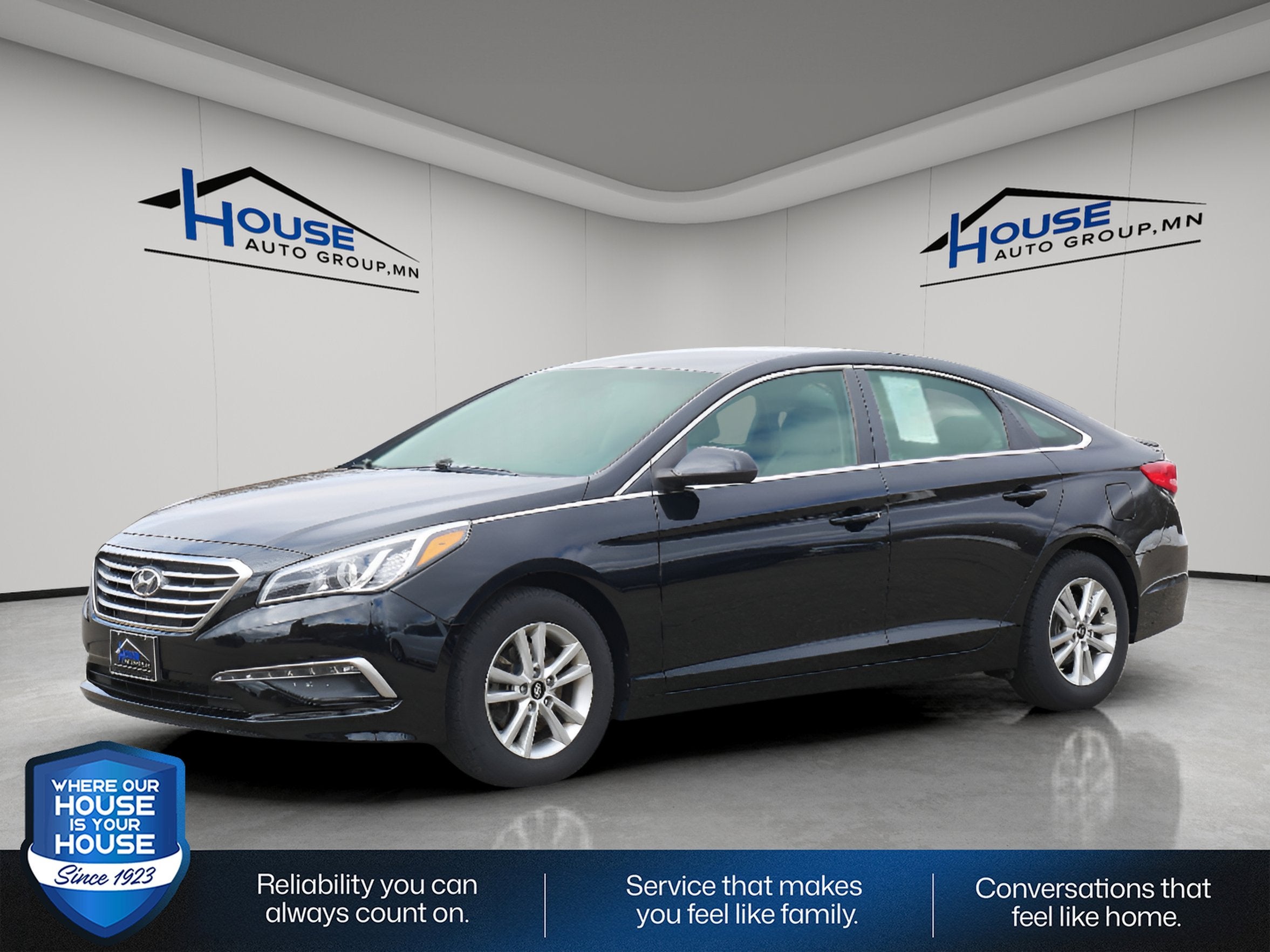 Used 2015 Hyundai Sonata SE with VIN 5NPE24AF8FH049324 for sale in Red Wing, Minnesota