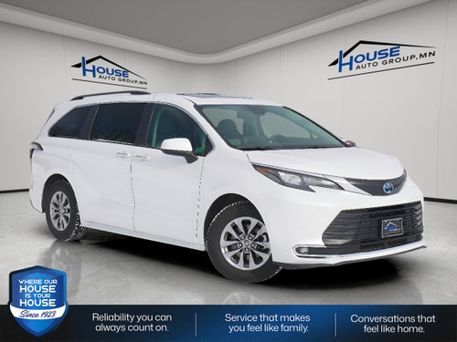 2024 Toyota Sienna XLE