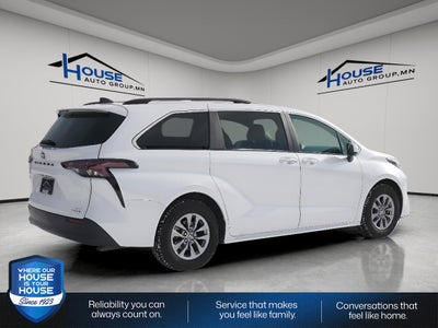 2024 Toyota Sienna XLE