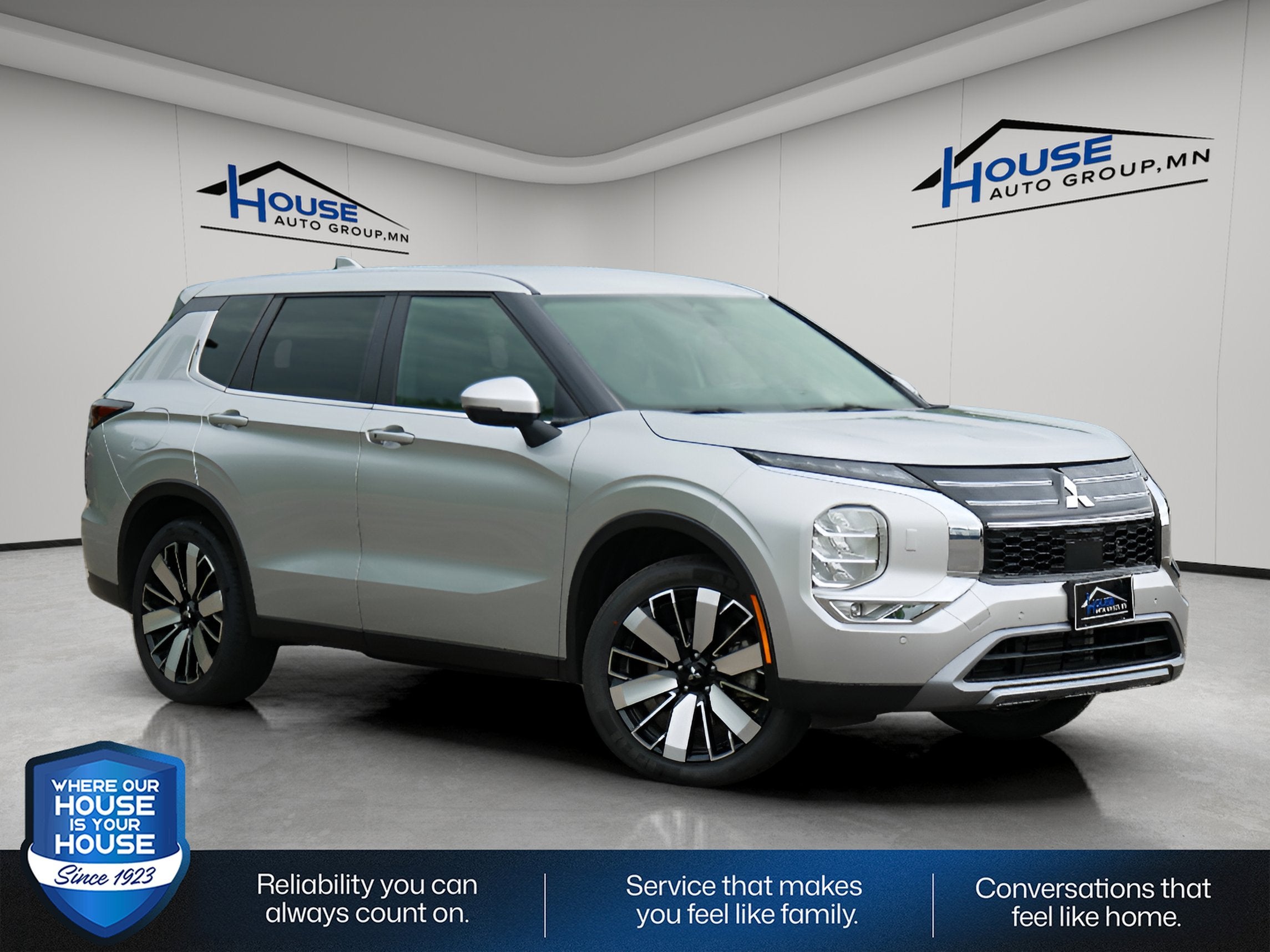 2025 Mitsubishi Outlander SE