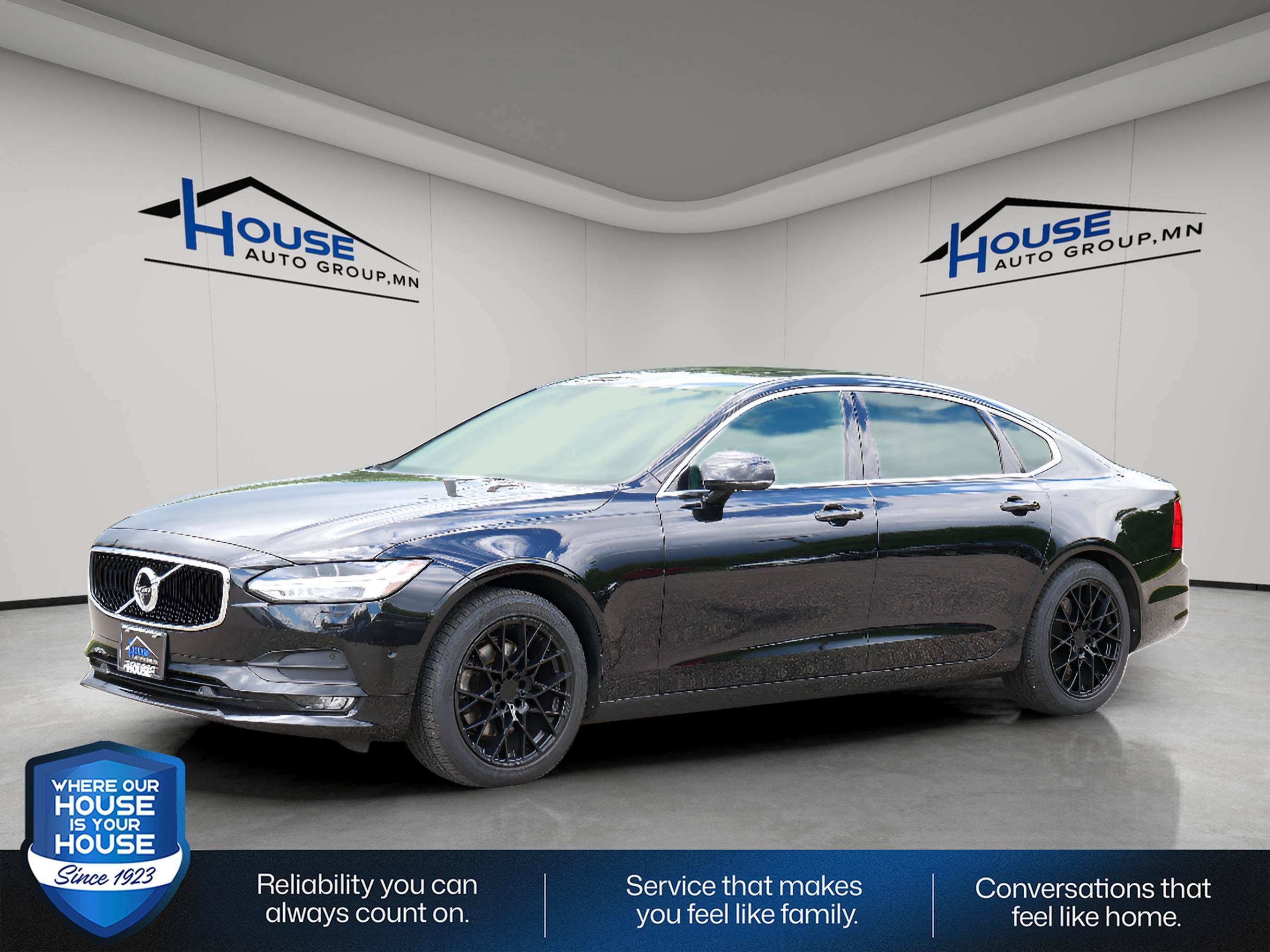 Used 2018 Volvo S90 Momentum with VIN LVY982MK1JP027720 for sale in Red Wing, Minnesota