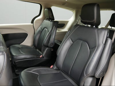 2024 Chrysler Pacifica Select