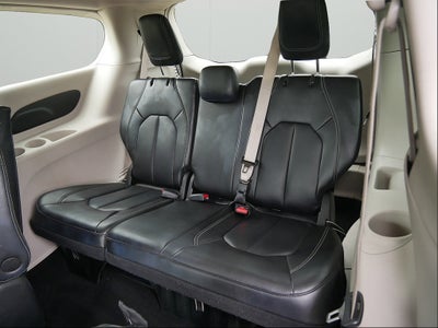 2024 Chrysler Pacifica Select