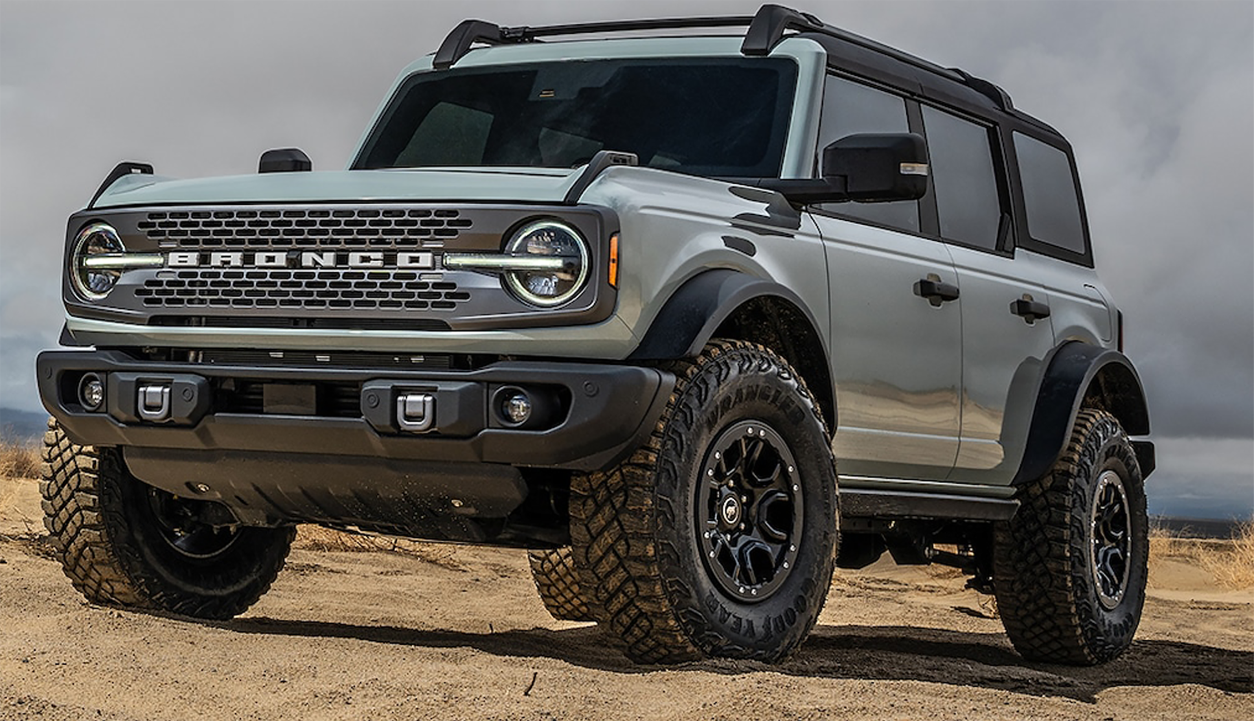 2025 Ford Bronco green SUV