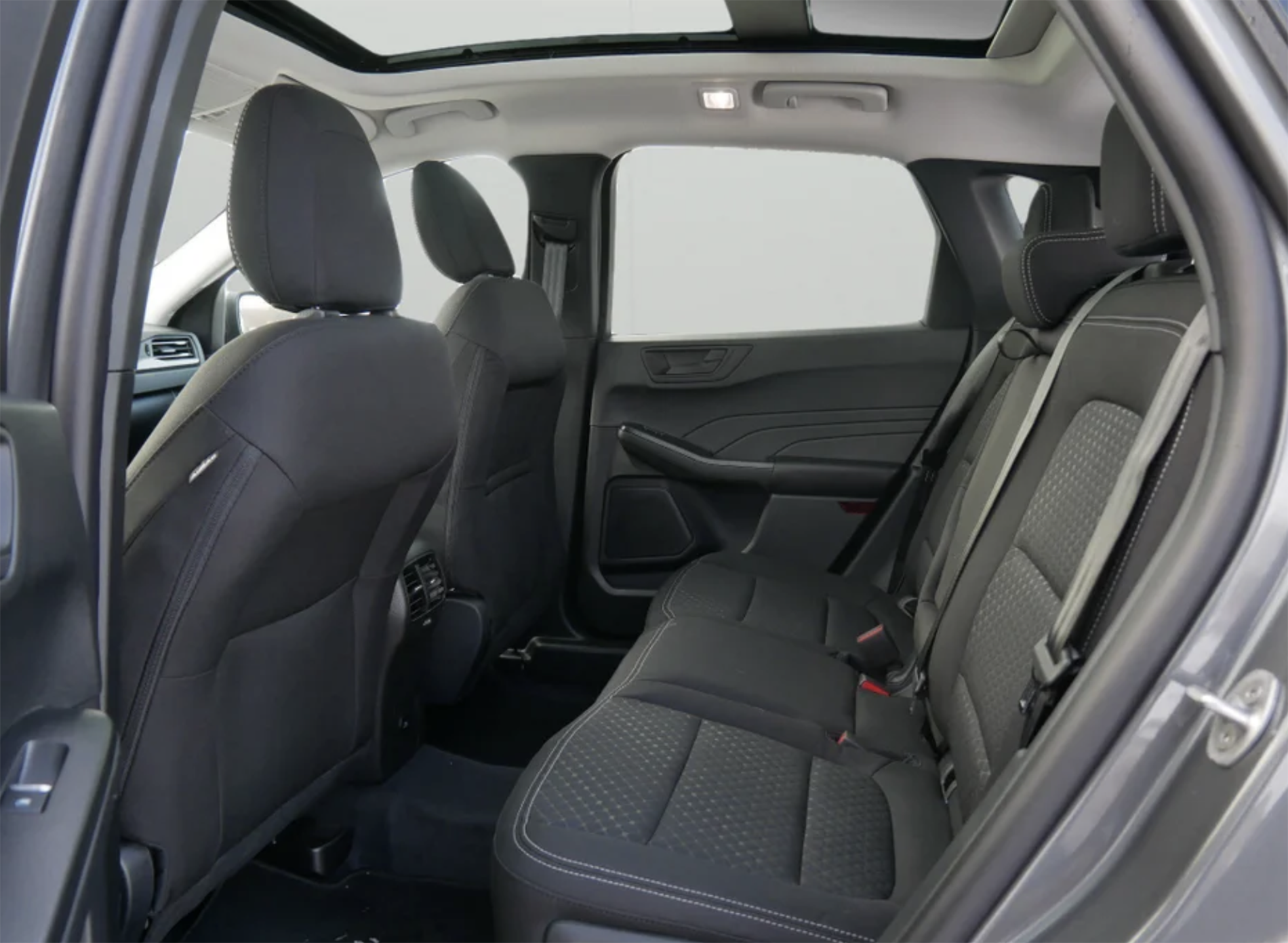 /static/dealer-28966/motivatedSEO/2026_Ford_Escape_interior_seats.png